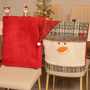 Coprisedie natalizi festivi con motivi di Babbo Natale e pupazzo di neve in rosso e beige