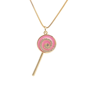 Collier doré avec pendentif sucette rose, motif en spirale et accents de cristaux