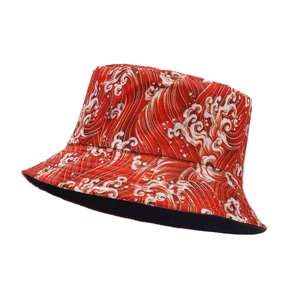Cappello da pescatore reversibile con onde Ukiyo-e rosse e fodera nera