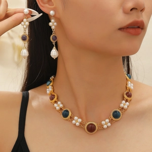 Vintage jewelry set with double layer pearl necklace and geometric gemstone earrings