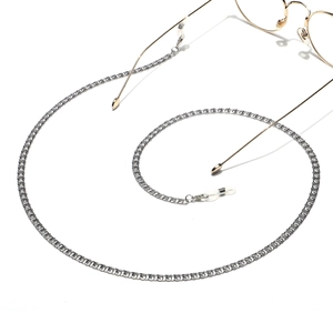 Elegant silver stainless steel chain for sunglasses and masks with anti-slip silicone loops