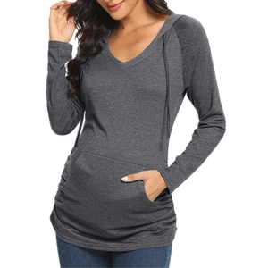 Slim fit dark grey maternity hoodie with V-neck and ruched sides for pregnancy