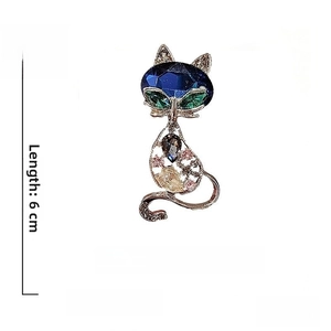 Detailed view of fox brooch showing 6cm x 3.7cm size and 21.1g weight specifications