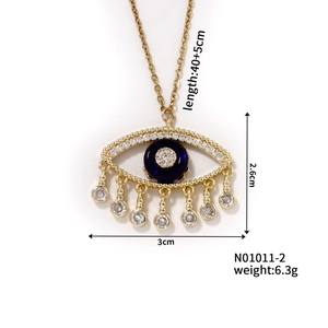 Detailed view of evil eye necklace with dimensions: 3cm pendant and 45cm chain length