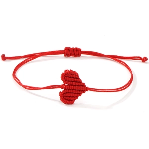Bracciale rosso fatto a mano intrecciato con cuore e nodo scorrevole regolabile da donna
