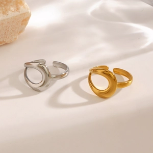 Minimalist open teardrop rings in gold and silver finish with hollow geometric lines