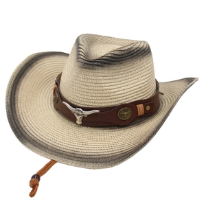 Chapeau de cowboy en paille style western blanc avec boucle tête de taureau en métal