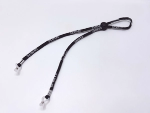 Cordino sportivo nero regolabile per occhiali con scritta bianca e connettori in silicone