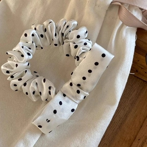 Elastico per capelli in raso a pois con fiocco per coda di cavallo da donna