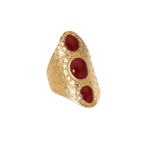 Vintage 18K gold plated stainless steel ring with red stones and baroque relief