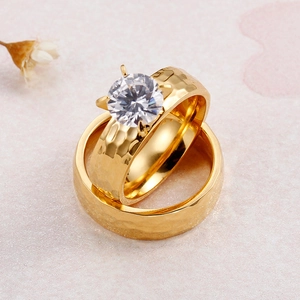 Minimalist 18K gold plated titanium steel hammered couple rings with round zircon stone