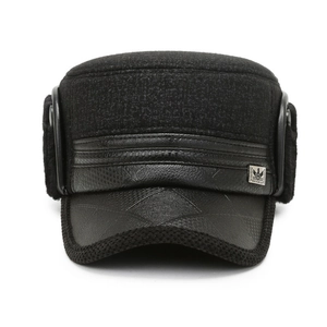 Herren Woll-Flatcap mit Ohrenklappen und Visier aus schwarzem Leder mit Rautenmuster