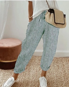 Casual gestreepte damesbroek in groen en wit met elastische taille en koord