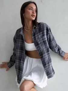 Chemise à carreaux vintage pour femmes à manches longues avec coupe décontractée tendance