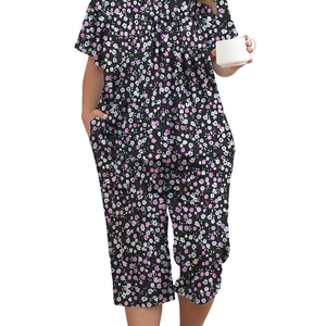 Women's plus size floral home wear set with short sleeve top and cropped pants