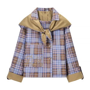 Giacca ricamata a quadri da donna con design reversibile e grande collo a scialle