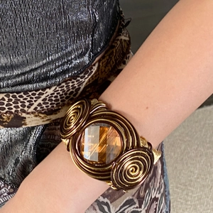 Vintage twisted wire wrap bangle with square amber crystal in bohemian spiral design