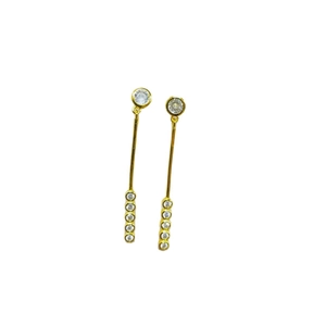Élégantes boucles d'oreilles pendantes dorées avec cristaux blancs étincelants de luxe