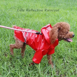 Imperméable rouge pour chien avec capuche et bandes réfléchissantes de sécurité