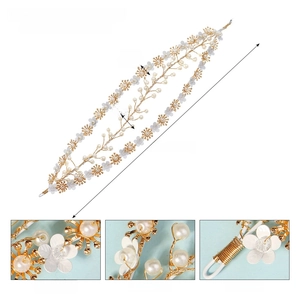 Detailed dimensions of Baroque bridal headband with acrylic flowers and pearls