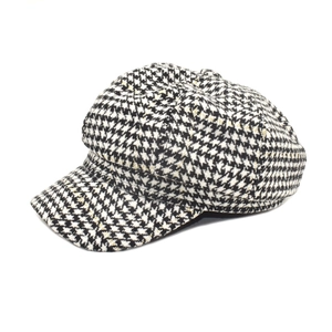 Japanische Retro Schiffermütze für Damen mit Hahnentrittmuster und Goldfaden Winterhut
