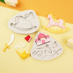 Stampi in silicone lampada di Aladino e cavallo a dondolo per decorazioni torte fiabesche