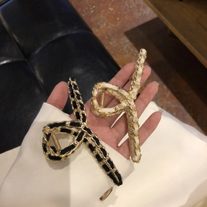 Elegant Hair Claw Clip For Women Gold Alloy Metal Chain With Interwoven Ribbon Korean Style Vintage Large Shark Clip