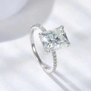 4ct radiant cut moissanite ring in S925 sterling silver with micro-pave side stones