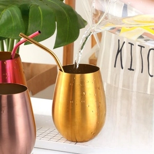 Bicchiere 500ml in acciaio inox a forma di uovo con cannuccia curva e finitura metallo