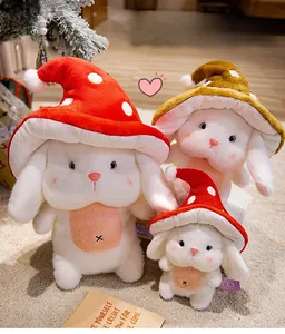 Lapins en peluche avec chapeau champignon en trois tailles avec motifs à pois colorés
