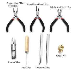 Professionele 8-delige DIY sieraden gereedschapsset met tangen en pincetten op wit