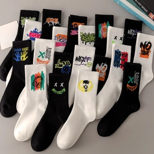 Graffiti street style crew socks in black and white knitted cotton for sports