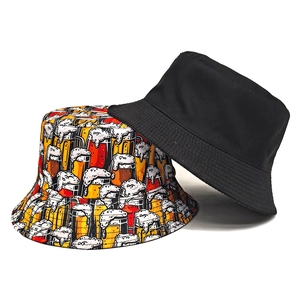 Retro beer pattern print sun hat and black bucket hat set for summer outdoor wear