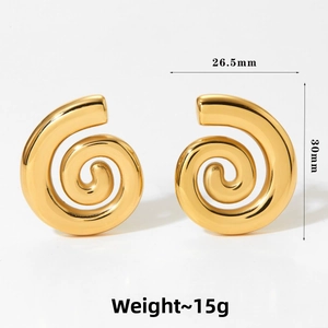 Size chart of gold spiral earrings showing 26.5mm width and 30mm height measurements