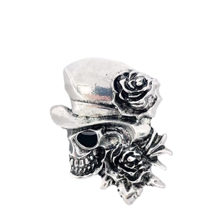 Gothic punk skull brooch with top hat and roses in antique silver finish for Halloween