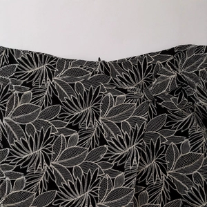 Women's high waist shorts with elegant leaf embroidery and hidden side zipper detail
