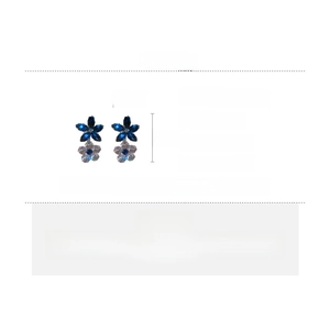 Detail card of flower zircon earrings made of copper with silver needles and sizes