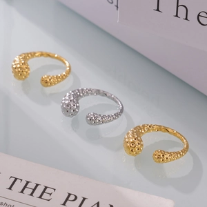Textured hammered gold and silver asymmetrical geometric open rings in British retro style
