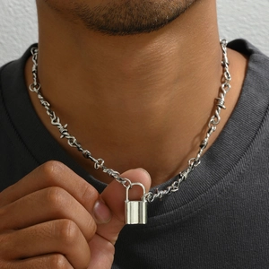 Thorn link chain necklace with silver heart padlock pendant for punk hip hop style