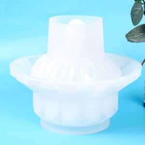 Detalle del molde de silicona para caja de corona con superficie de textura geométrica