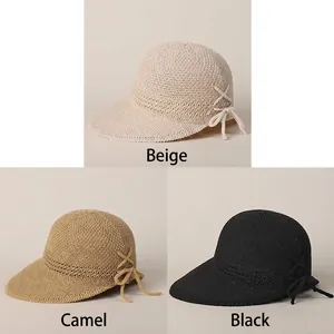 Cappello parasole in maglia da donna in beige, cammello e nero con fiocco decorativo