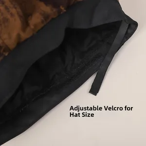 Detail des verstellbaren Klettverschlusses im Vintage-Baskenmütze für Kopfumfang