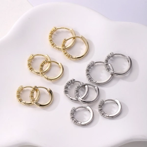 Minimalist S925 sterling silver hoop earrings with textured edge in gold and silver