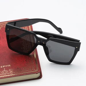 Classic large square black sunglasses for women and men with polished finish