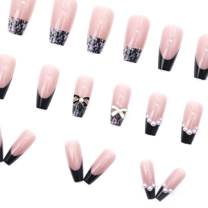 Faux ongles élégants en tweed et perles avec nœuds décoratifs forme cercueil