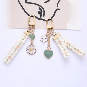 Daisy Flower Embroidered Ribbon Keychain Zinc Alloy Heart Charm Bag Pendant Cute Ins Style Fresh Accessory For Girls
