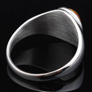 Bague pour homme en acier inoxydable brossé avec incrustation d'oeil de tigre brun
