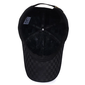 Fleece lined baseball cap for men with classic checkered brim for winter warmth
