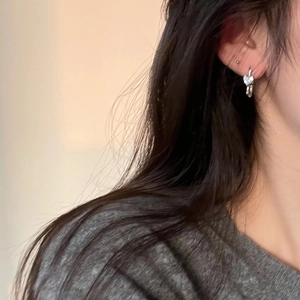 Minimalist 925 sterling silver heart-shaped drop earrings with sparkling zircon stones