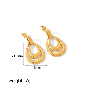 Golden double teardrop earrings in stainless steel, measuring 23.5mm by 18mm